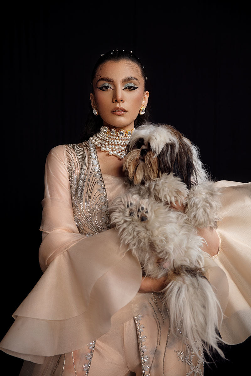 Haute Form | Luxury Pret | Soft Swirl