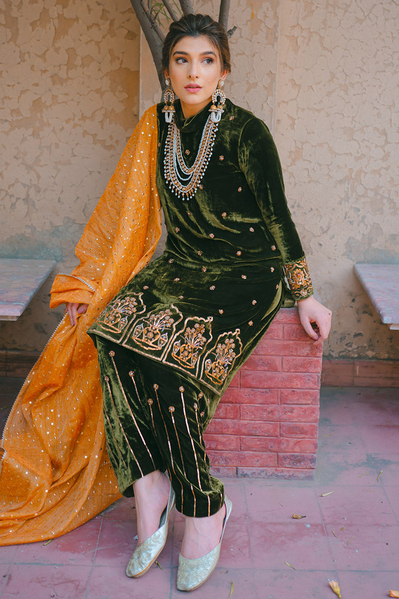 Ansab Jahangir | Bow Velvet Edit | RUSTIC HOWARD