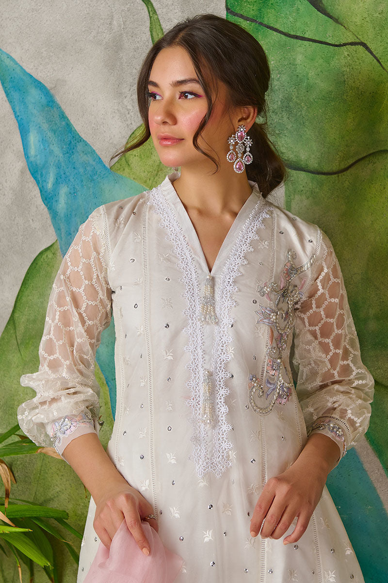 Fatima Khan | Best Sellers 24 | WHITE CARNATION
