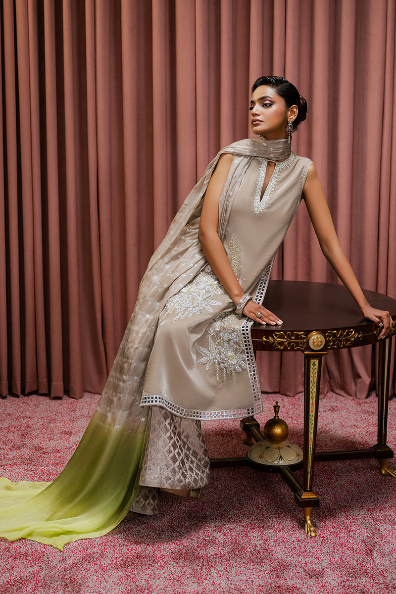 Haute Form | Rose Winter Plush | Succulent