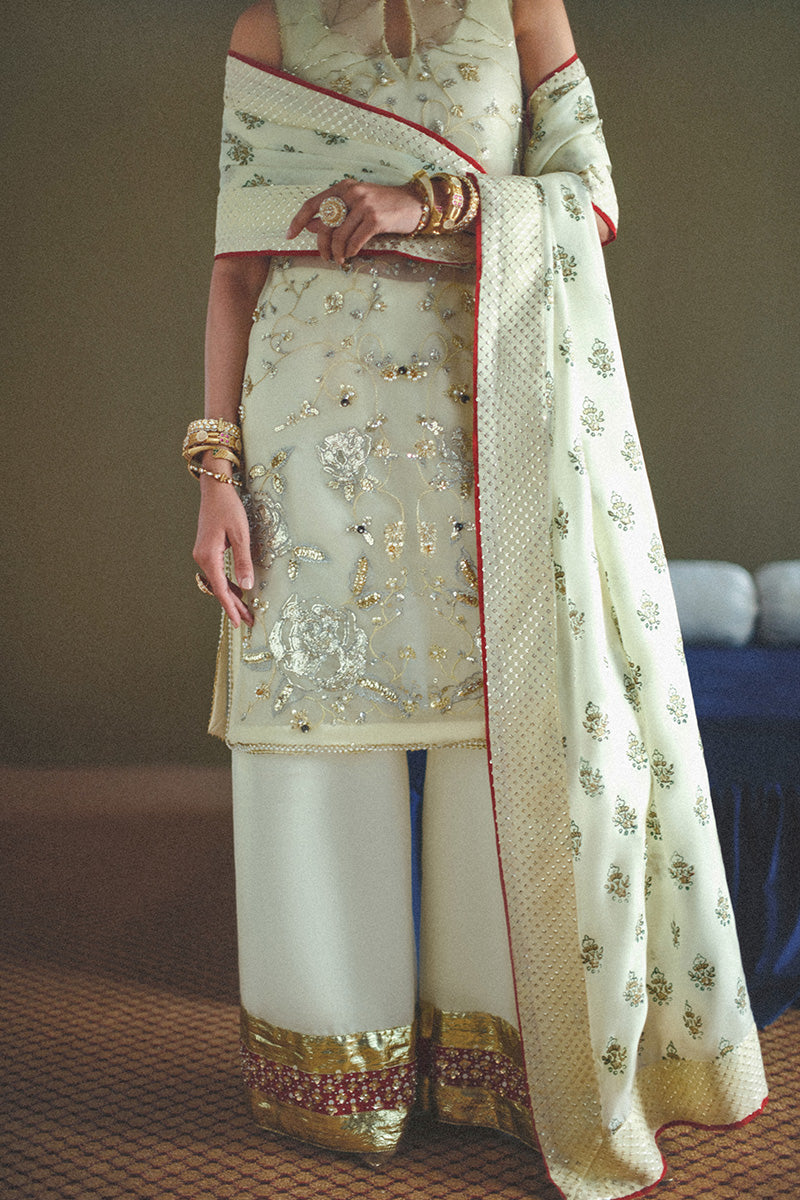 Haute Form I Dastaan Luxury Formals I Mahrani