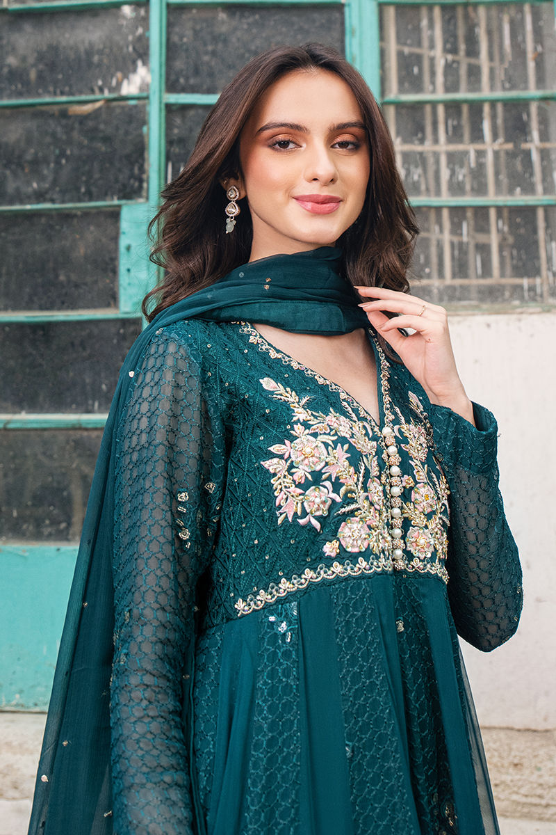 Fatima Khan | Best Sellers 24 | KALE GREEN PESHWAS