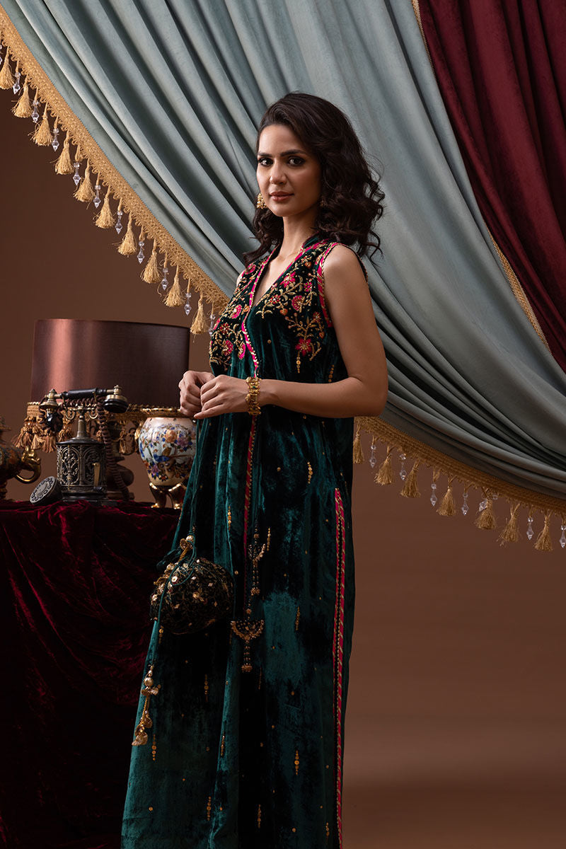 Ansab Jahangir | Bow Velvet Edit | FREYA