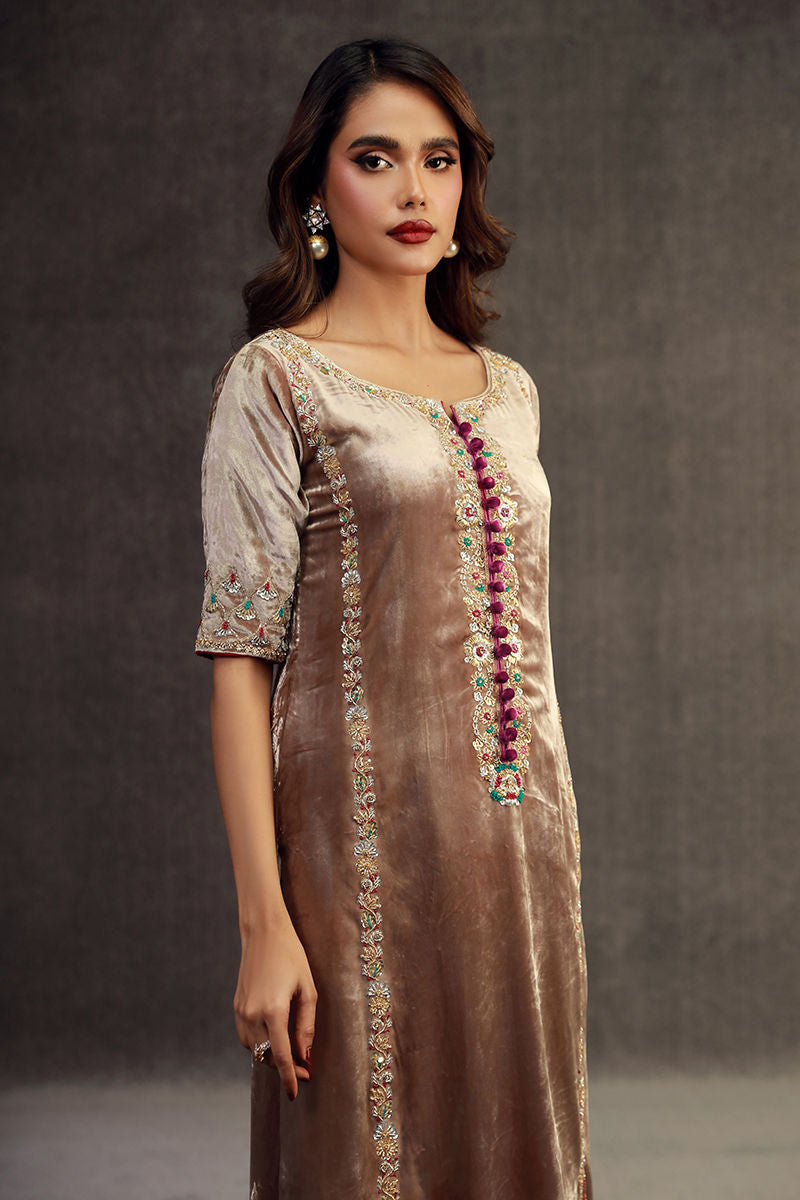 Fatima Khan | Anan Velvet Edit | Naira