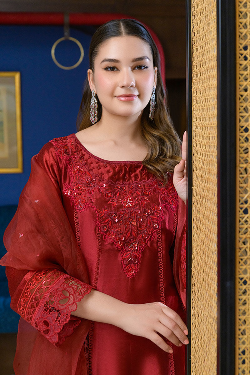 Fatima Khan | La Fleur Eid Edit | Scarlet