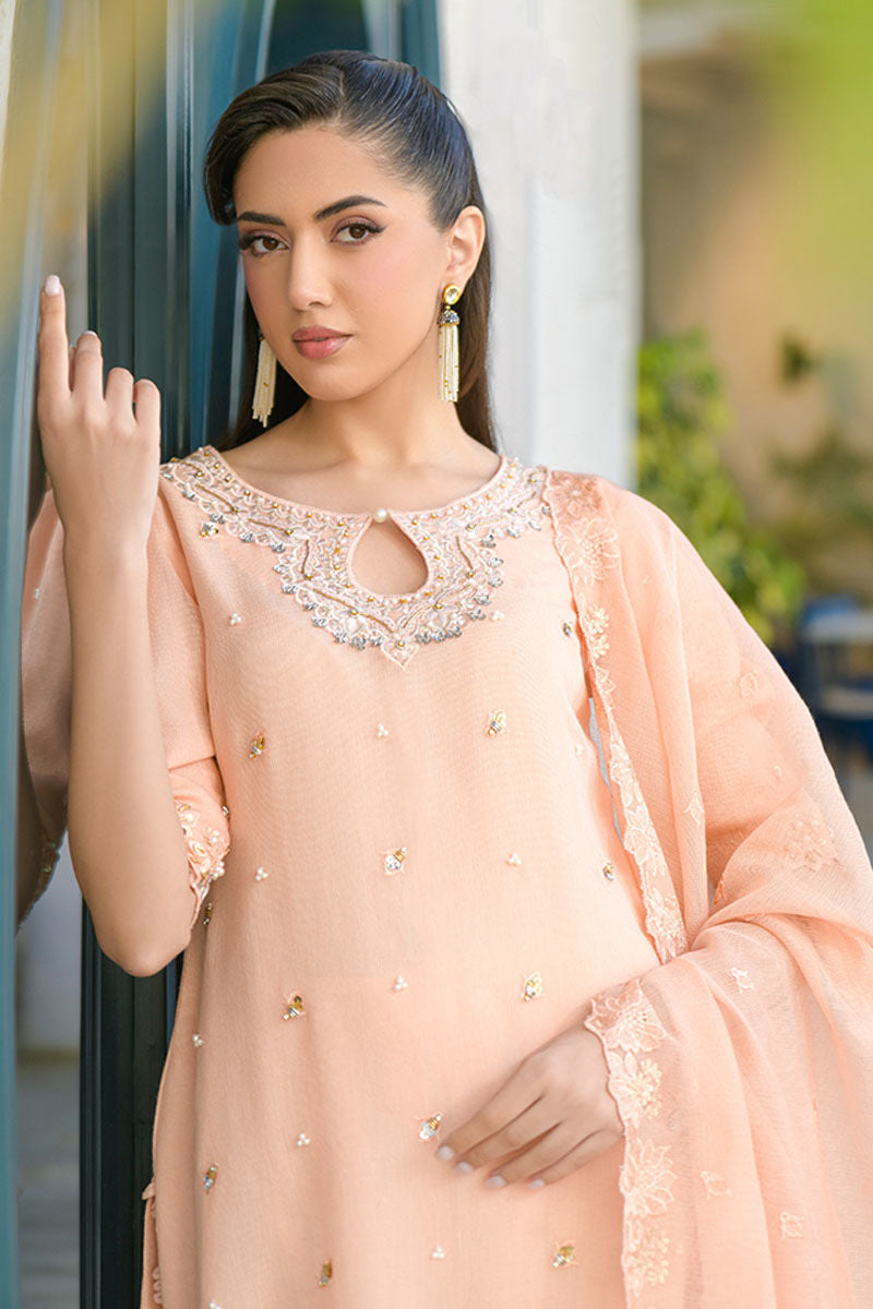 Fatima Khan | La Fleur Eid Edit | Peach Buzz