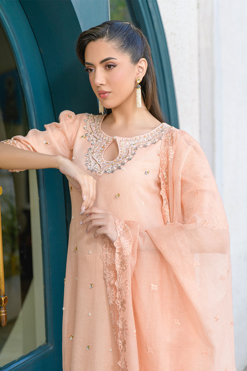 Fatima Khan | La Fleur Eid Edit | Peach Buzz