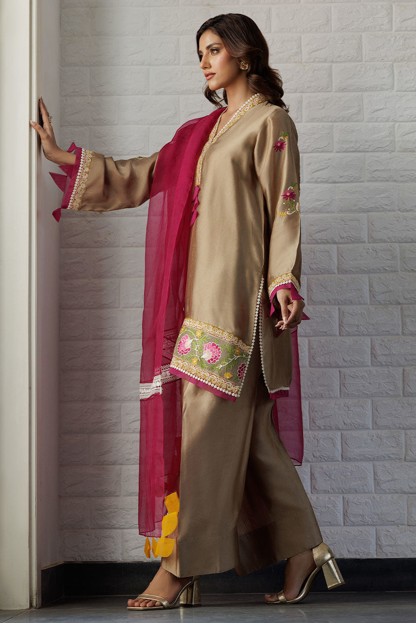 Deepak Perwani | Summer Festive 25 | Sophia