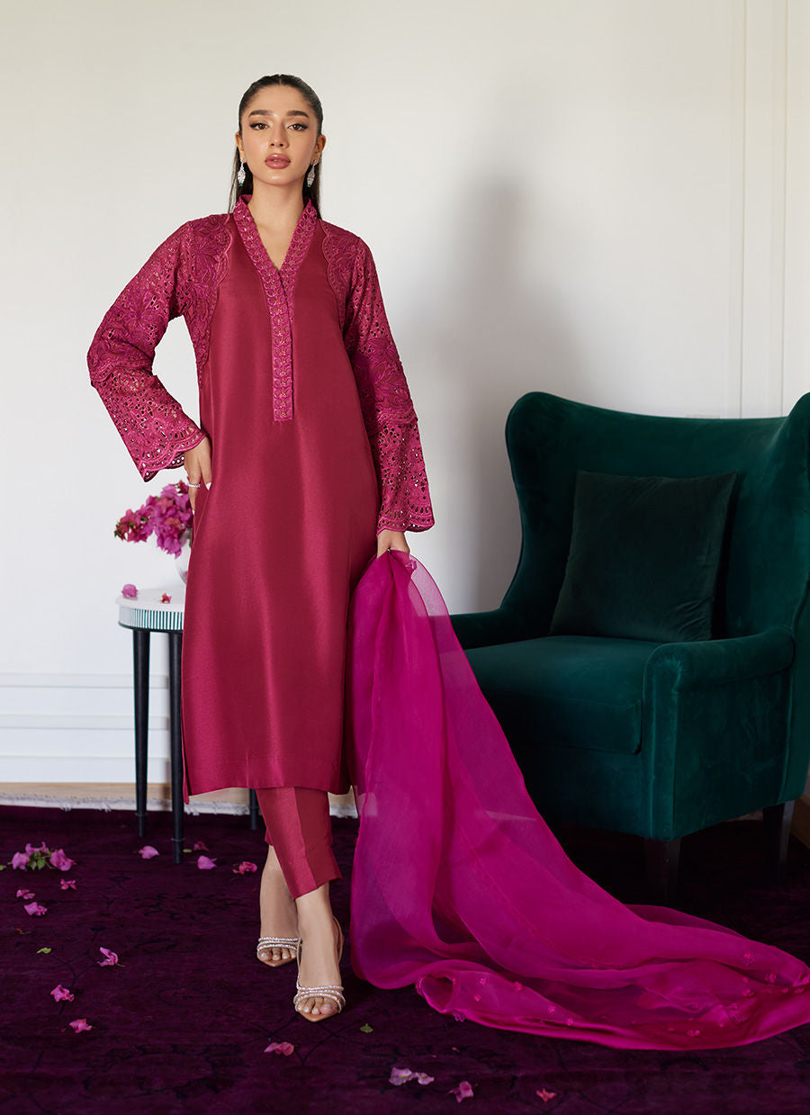 Farah Talib Aziz | Luna Eid Collection 24 | HONORINE MAGENTA