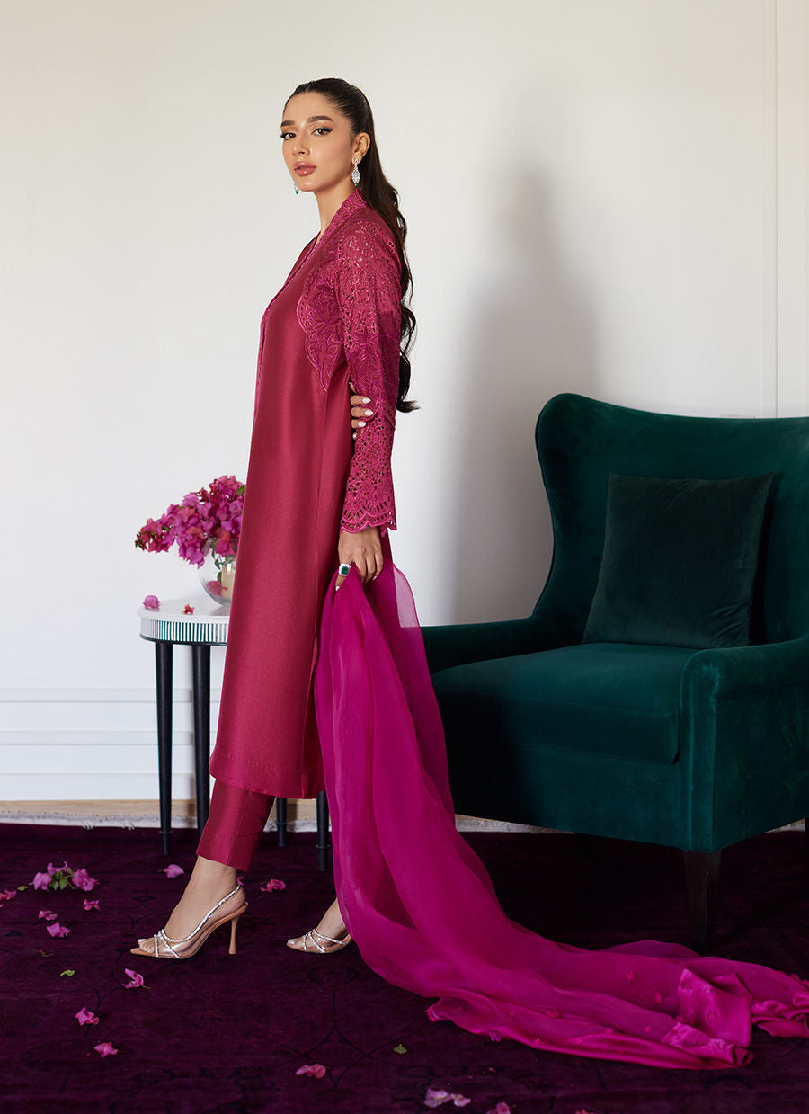 Farah Talib Aziz | Luna Eid Collection 24 | HONORINE MAGENTA