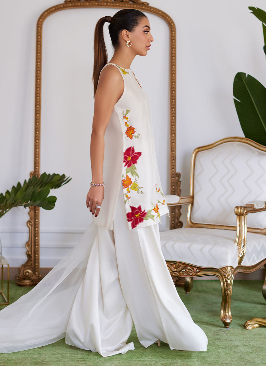 Farah Talib Aziz | Luna Eid Collection 24 | JULIET IVORY