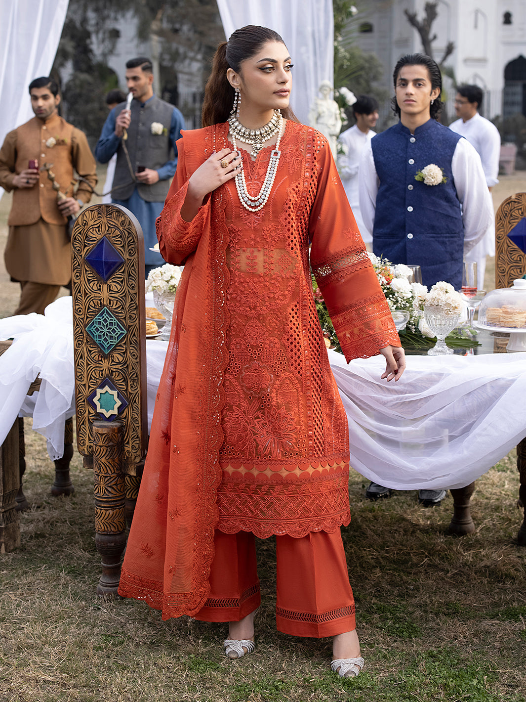 Mahnur | Mahrukh Luxury Lawn 24 | IRIS