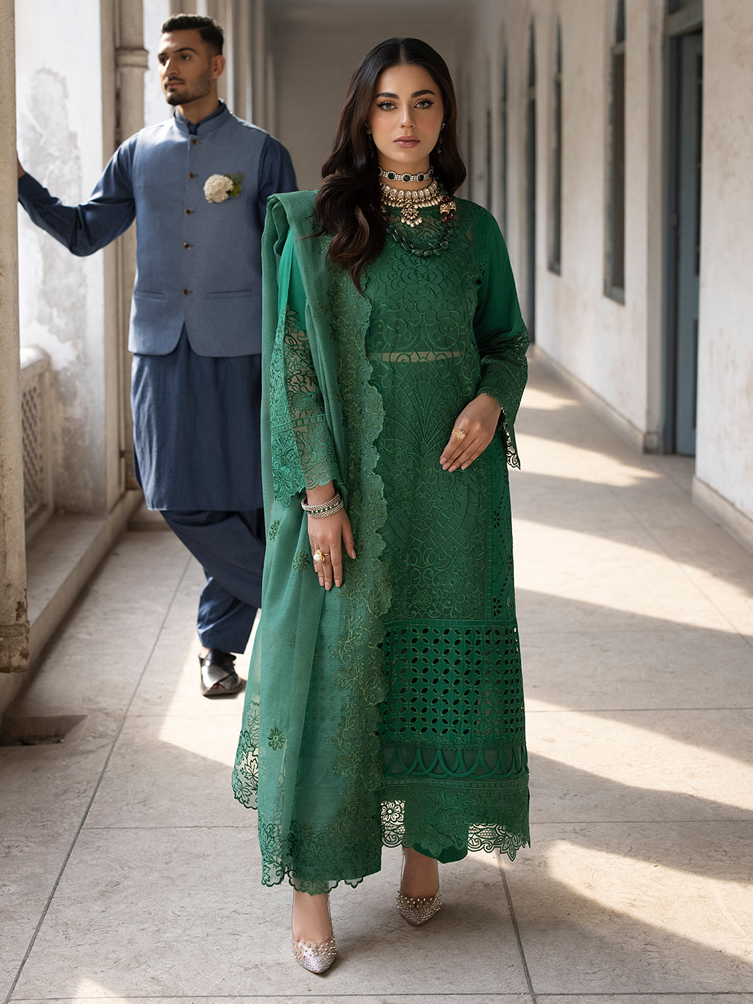 Mahnur | Mahrukh Luxury Lawn 24 | EMERALD