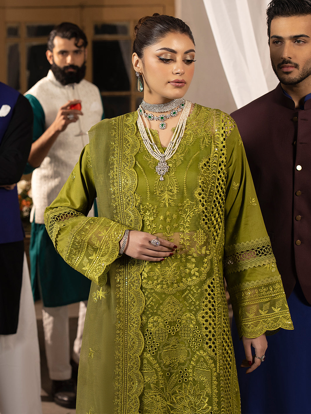 Mahnur | Mahrukh Luxury Lawn 24 | MALVA