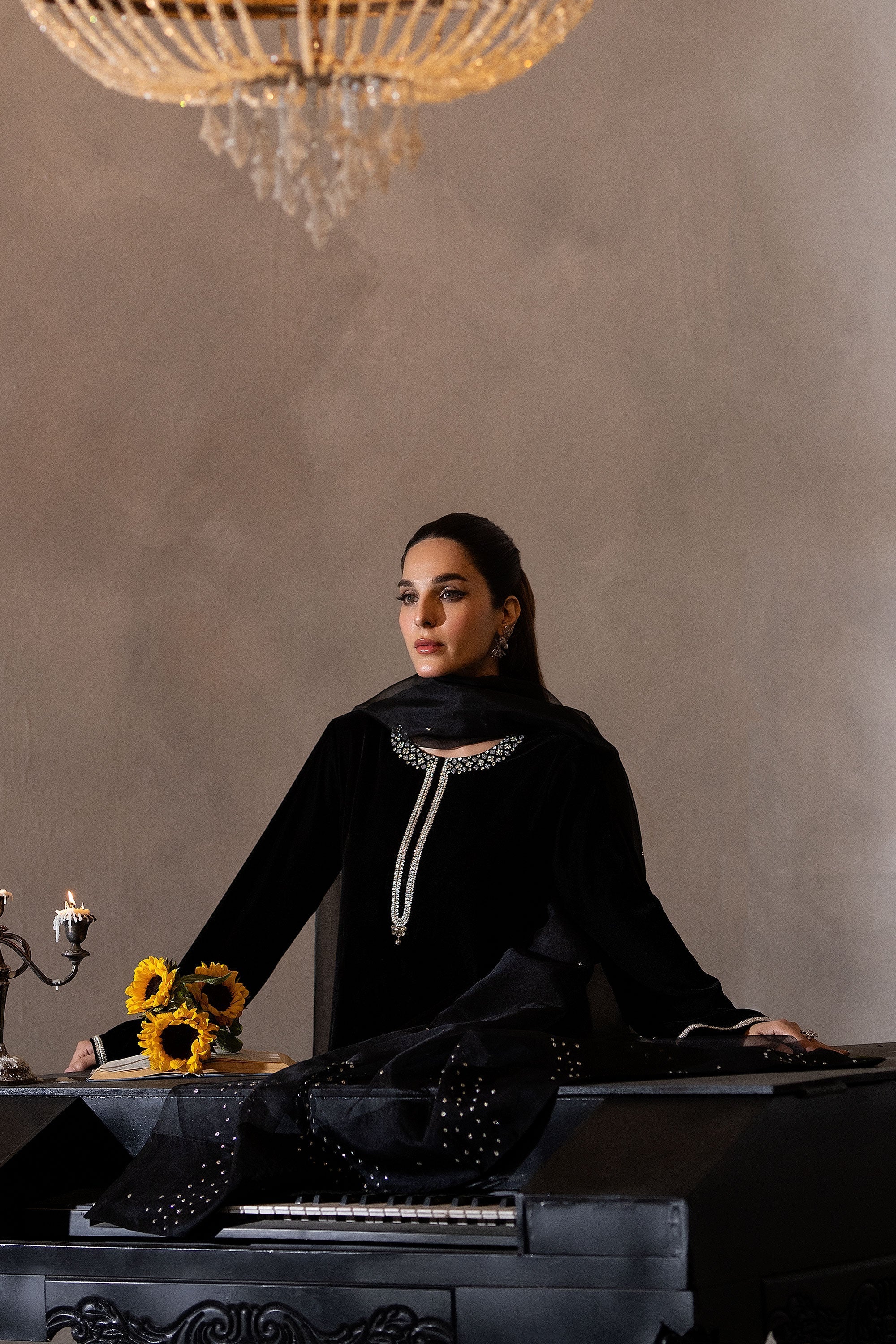 Hana | Mavi Velvets | Twilight Embers