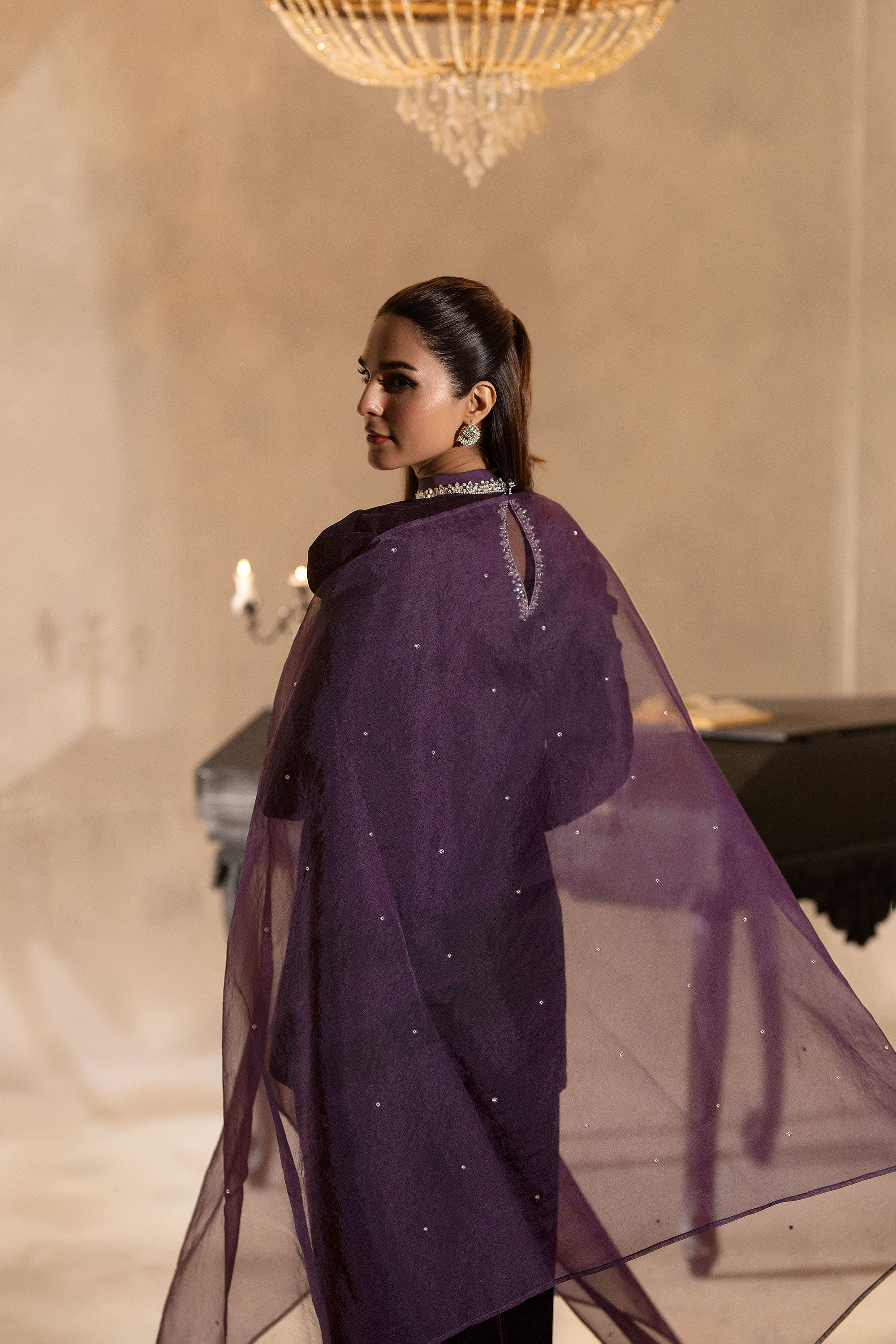 Hana | Mavi Velvets | Royal Reverie