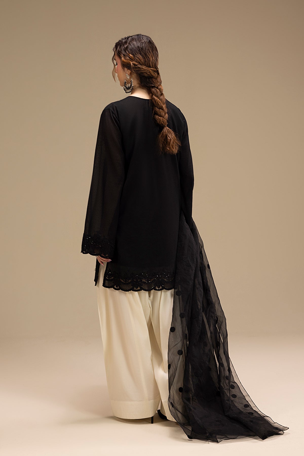 Erum Khan | Lillia Summer Edit | Night Petal