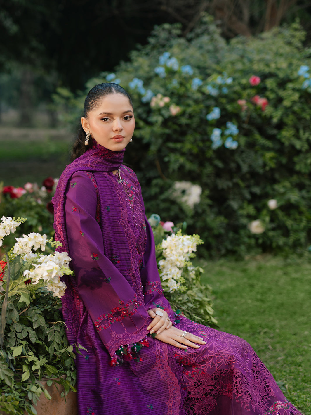 Bin Ilyas | Freesia Embroidered Lawn 25 | 105 - B