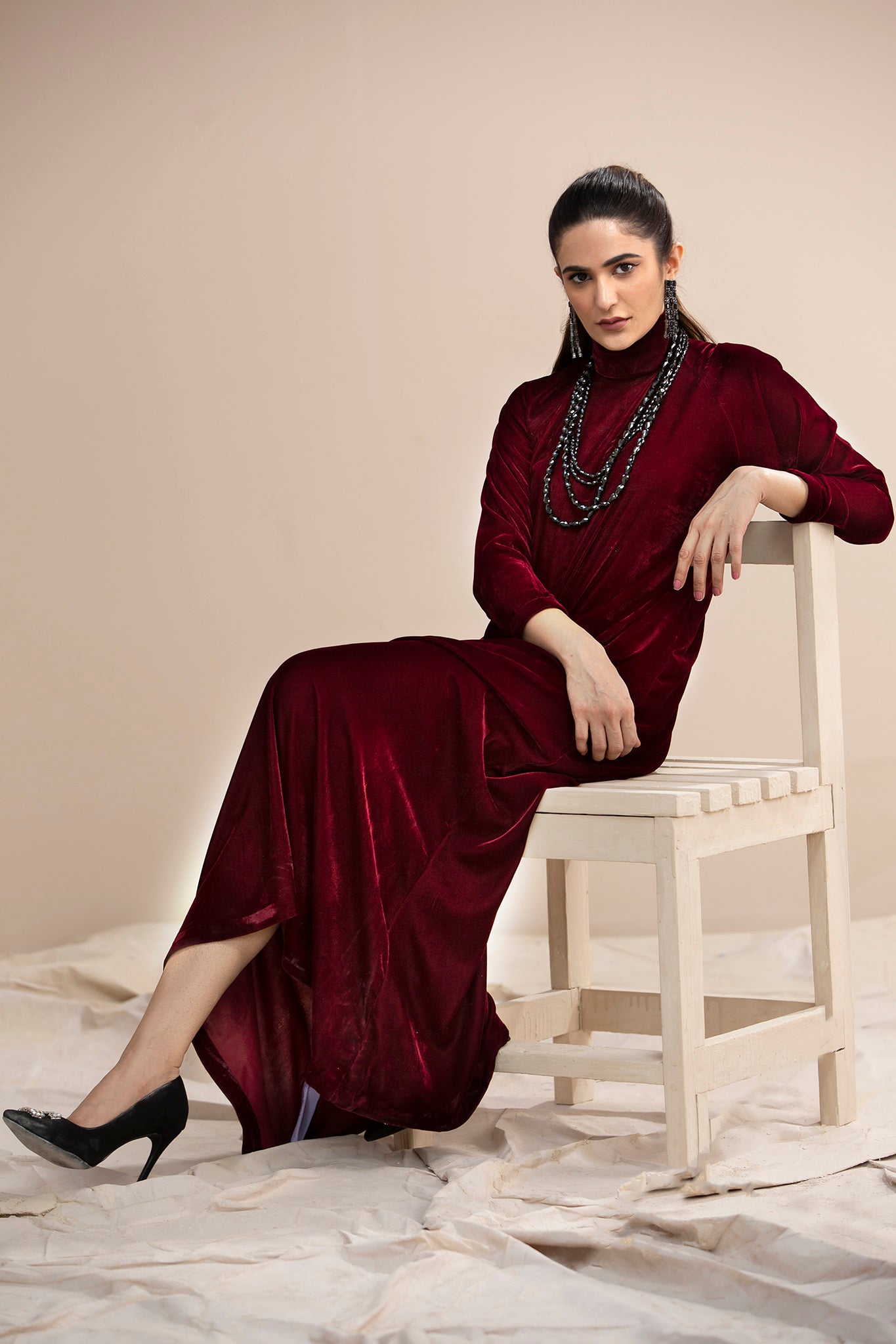 Hana | Mavi Velvets | VLT012