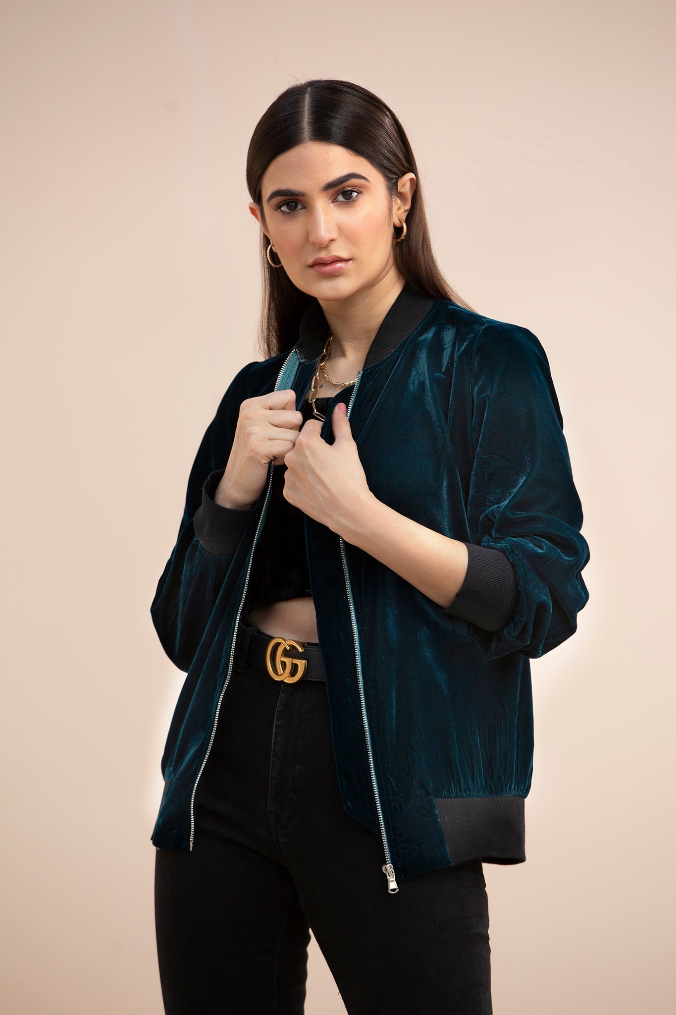 Hana | Mavi Velvets | VLT007