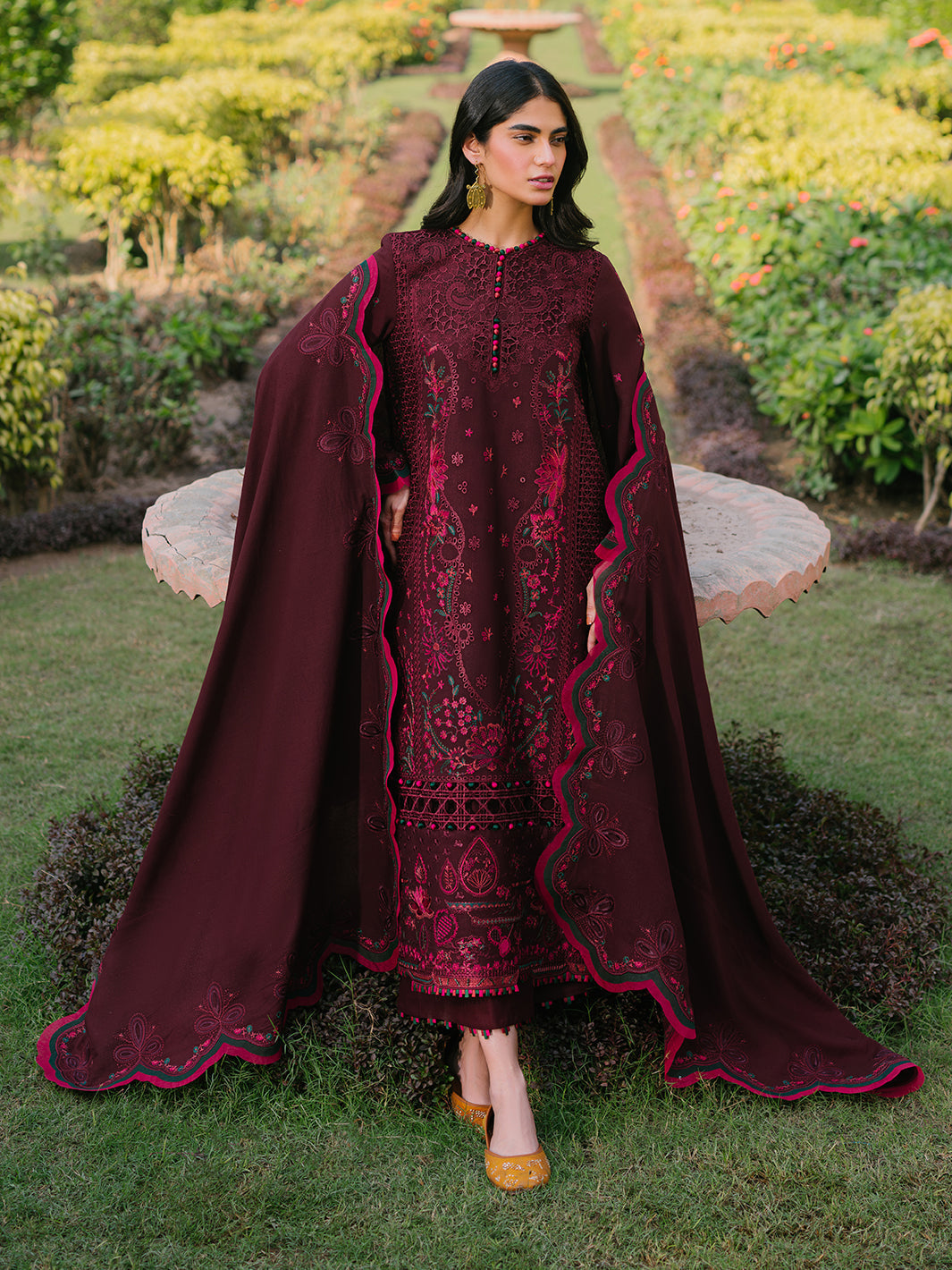 Bin Ilyas | Gulabi Baagh Winter 24 | 154 B