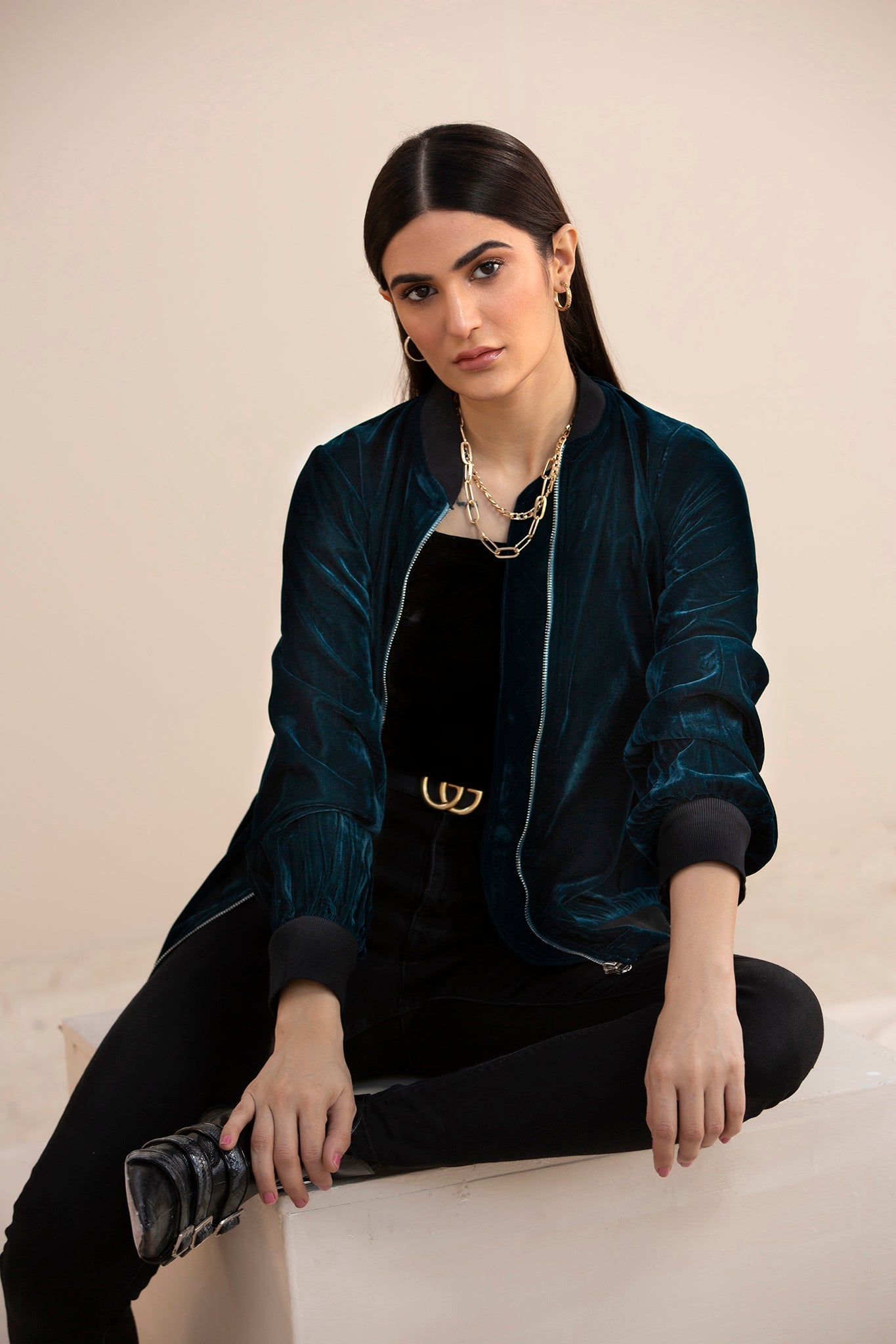 Hana | Mavi Velvets | VLT007