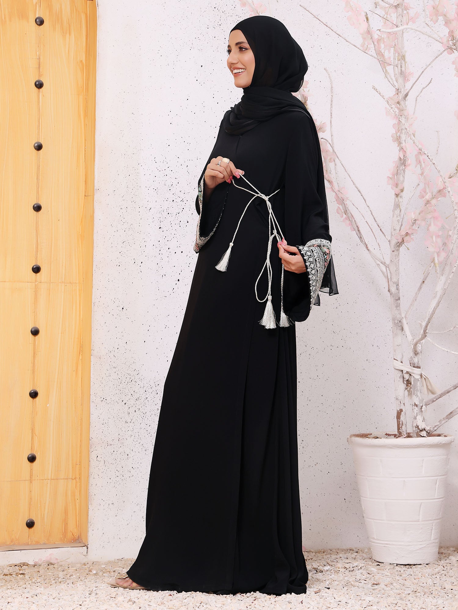 REVERIE Abaya