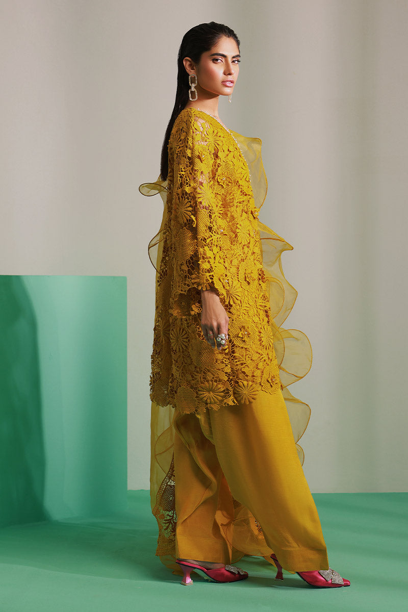 Chic Ophicial | Ruffles Collection | Tuscan Gold