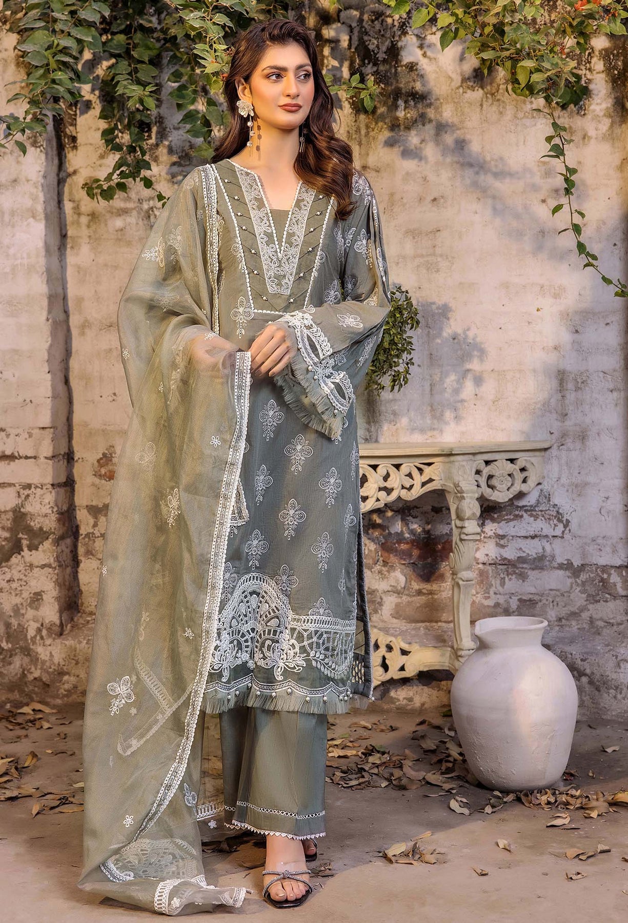 Adans Libas | Inara 25 | CHIKANKARI 4772