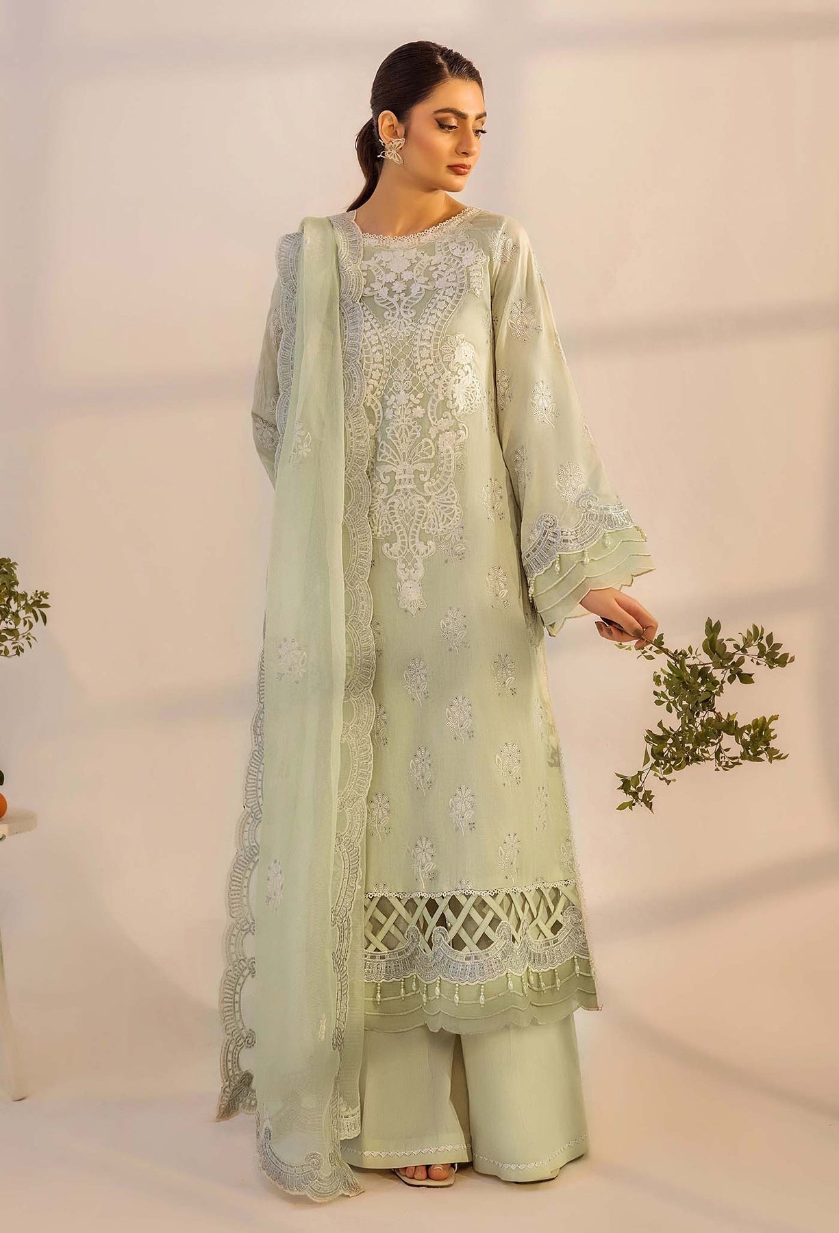 Adans Libas | Inara 25 | CHIKANKARI 4775