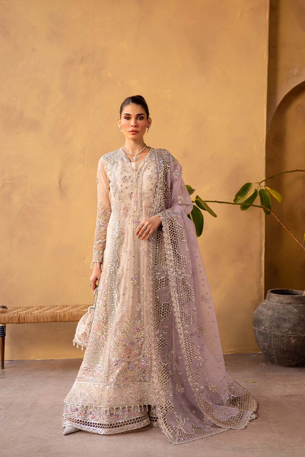 Emaan Adeel I Regalia Luxury Formals I LUNARA