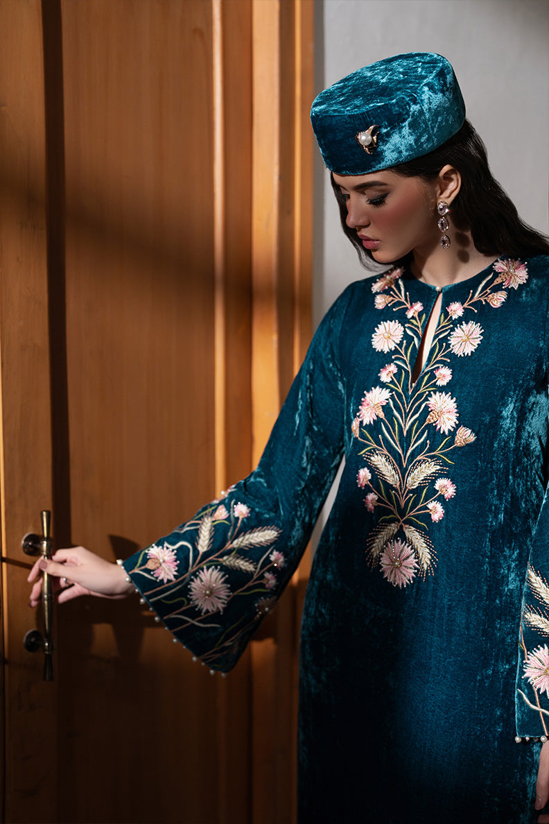 Caia | Luxury Velvet Edit 25 | Twilight custom