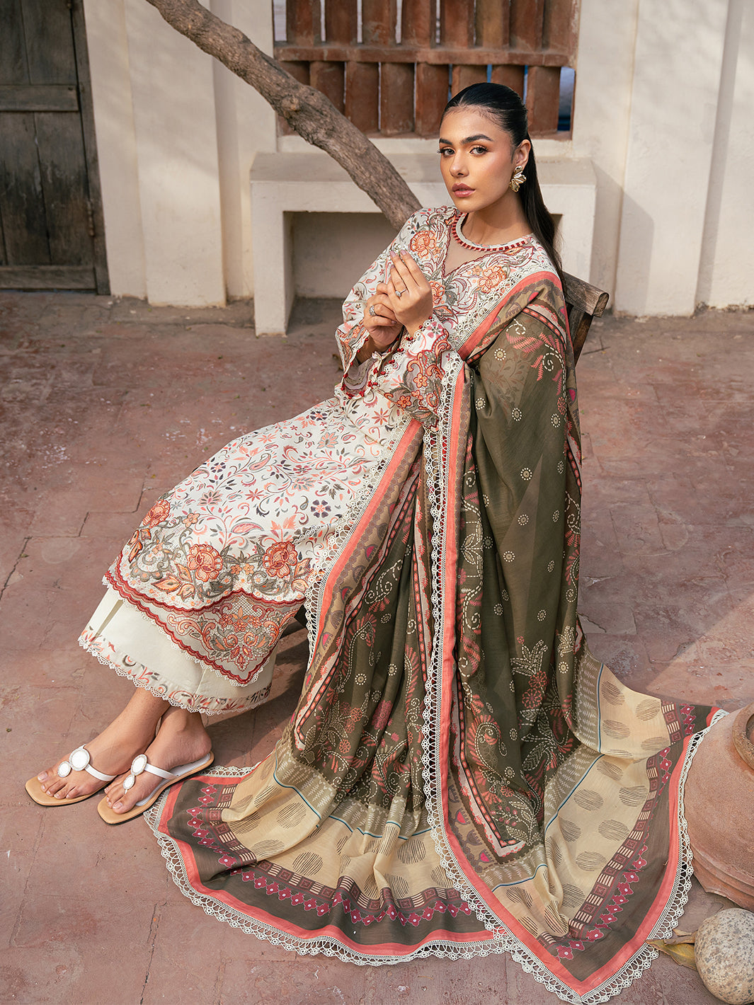 Bin Ilyas | Hazel Printed Lawn 25 | 2073 - A