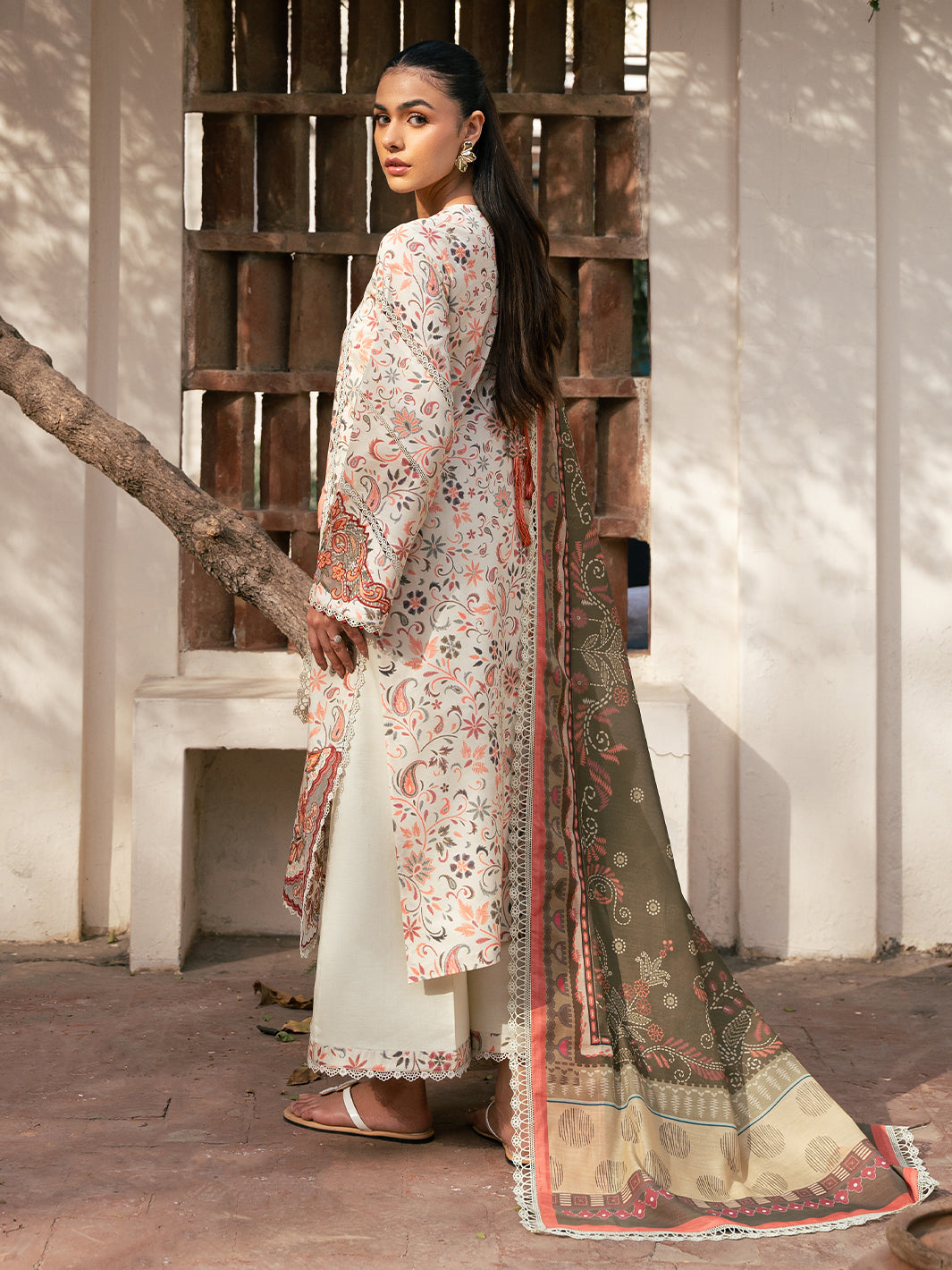 Bin Ilyas | Hazel Printed Lawn 25 | 2073 - A