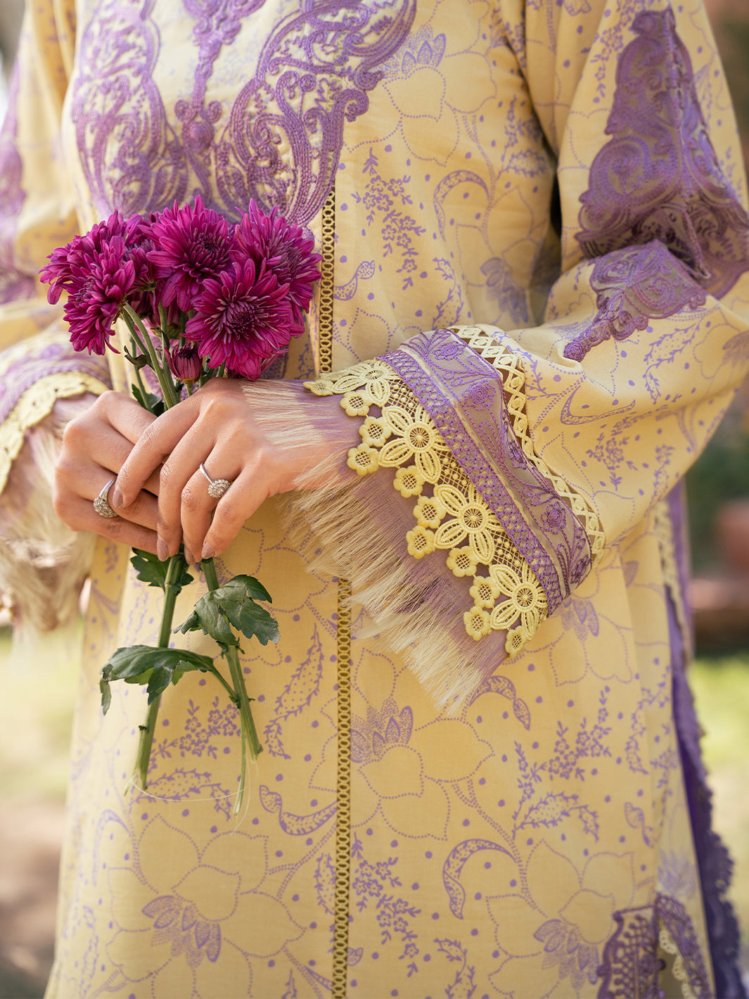 Bin Ilyas | Hazel Printed Lawn 25 | 2074 - A