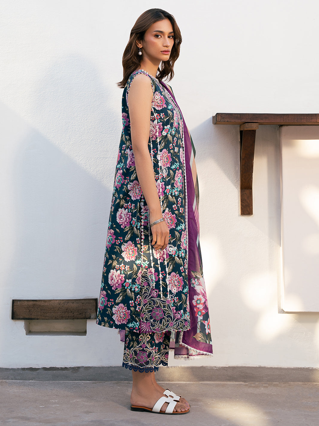 Bin Ilyas | Hazel Printed Lawn 25 | 2076 - A