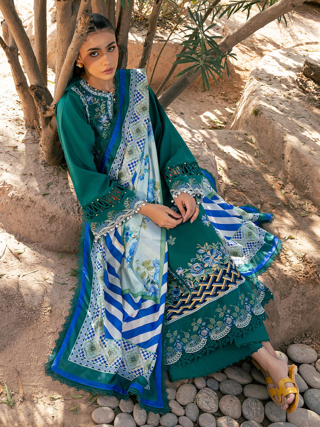 Bin Ilyas | Hazel Printed Lawn 25 | 2077 - A