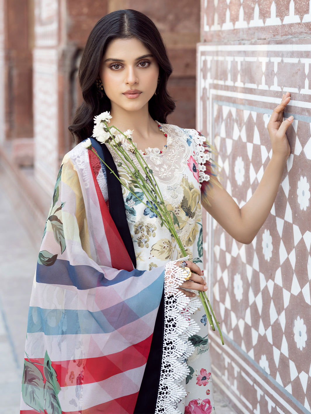 Bin Ilyas | Naqsh Naaz Luxury Lawn 25 | 2081 - A