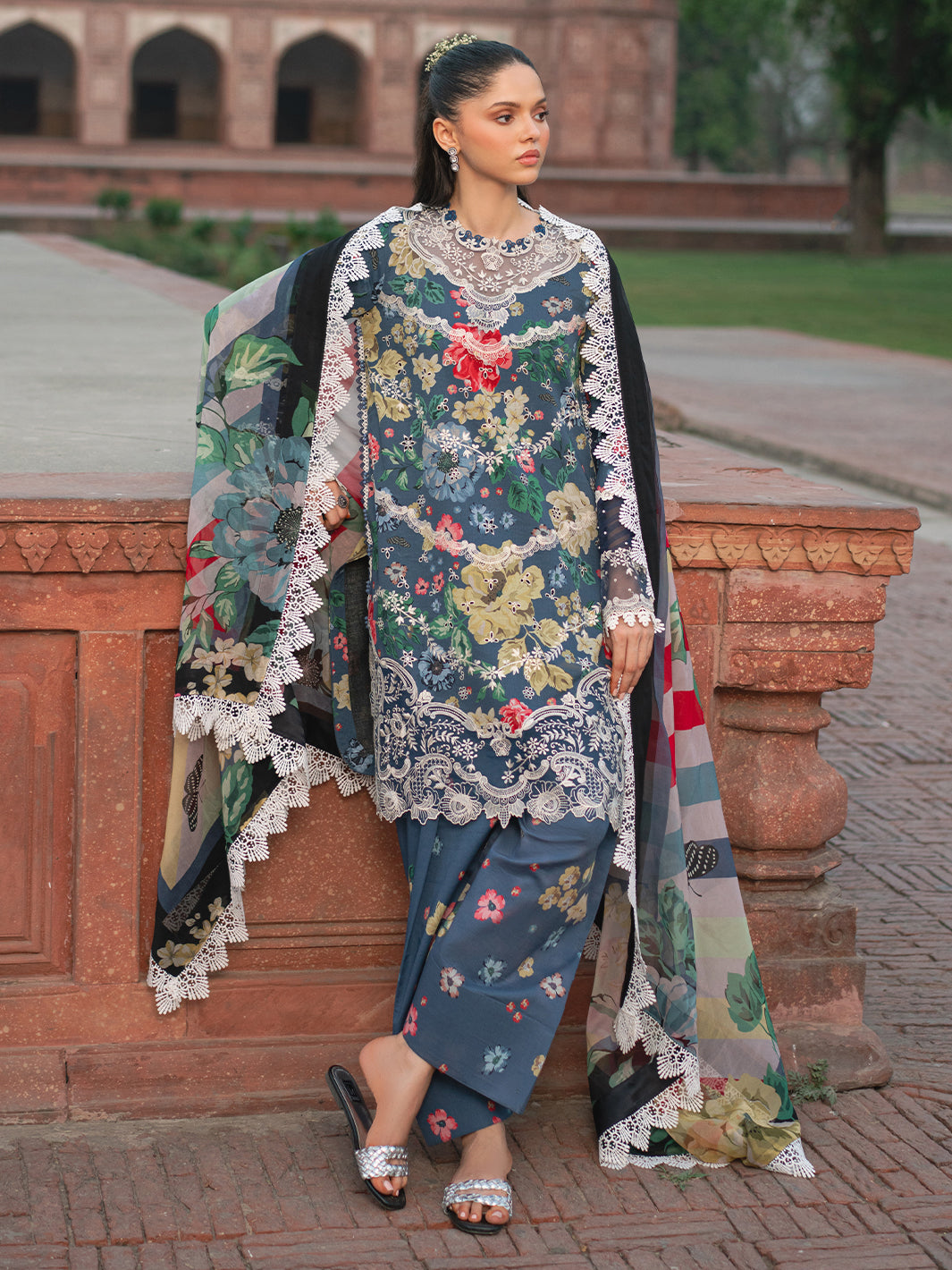 Bin Ilyas | Naqsh Naaz Luxury Lawn 25 | 2081 - B