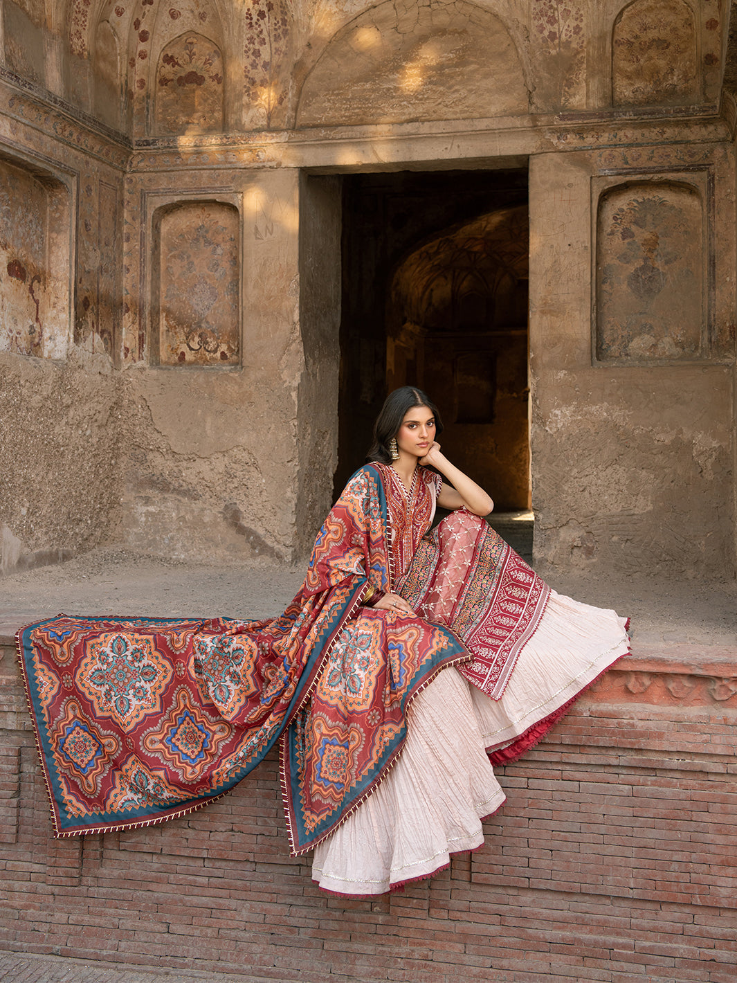 Bin Ilyas | Naqsh Naaz Luxury Lawn 25 | 2083 - A