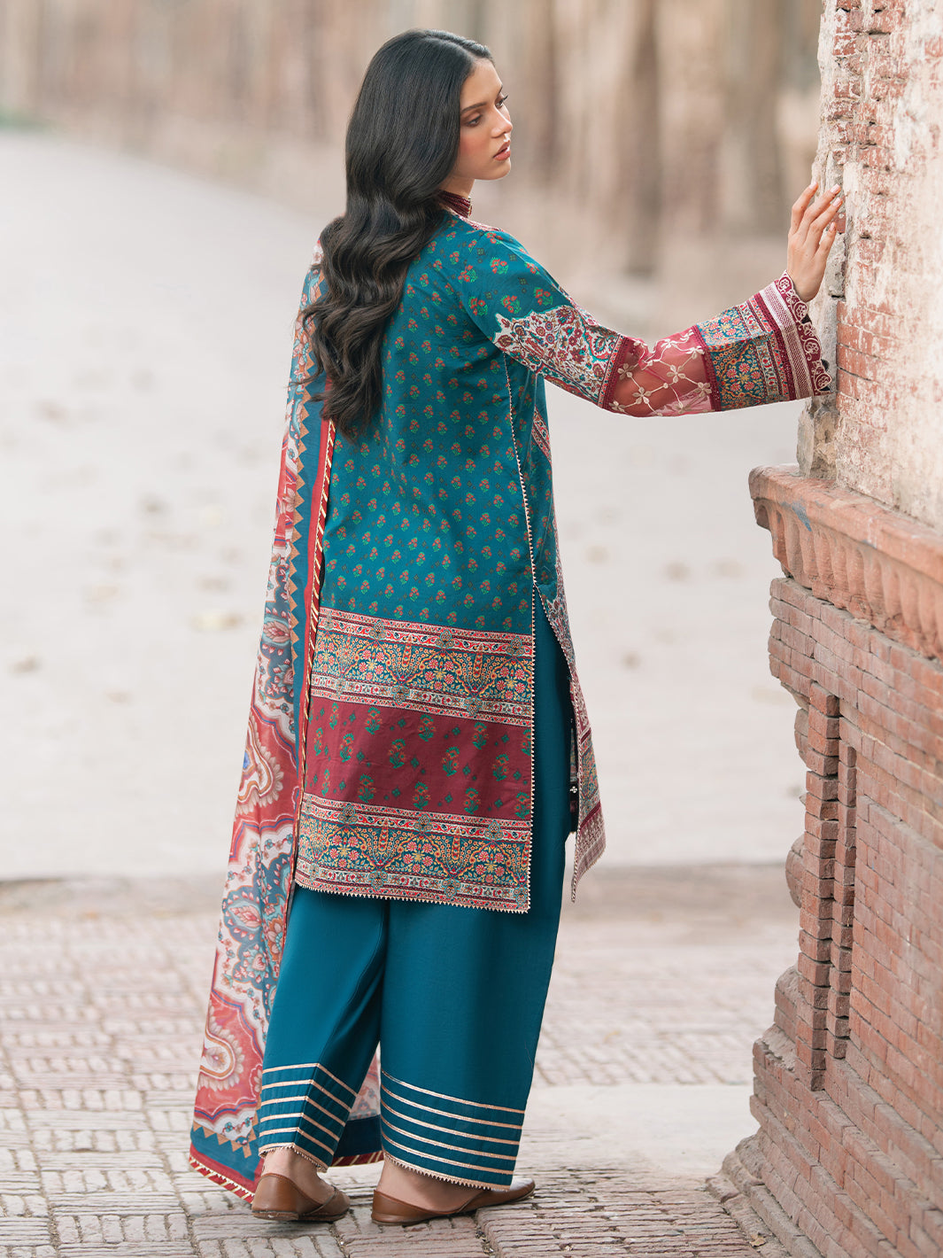 Bin Ilyas | Naqsh Naaz Luxury Lawn 25 | 2083 - B