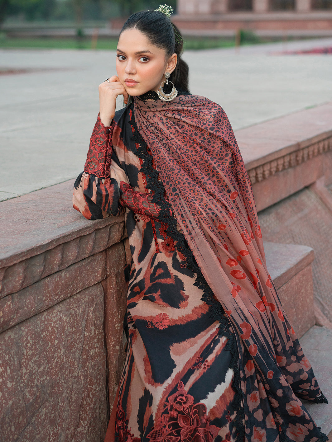Bin Ilyas | Naqsh Naaz Luxury Lawn 25 | 2086 - C