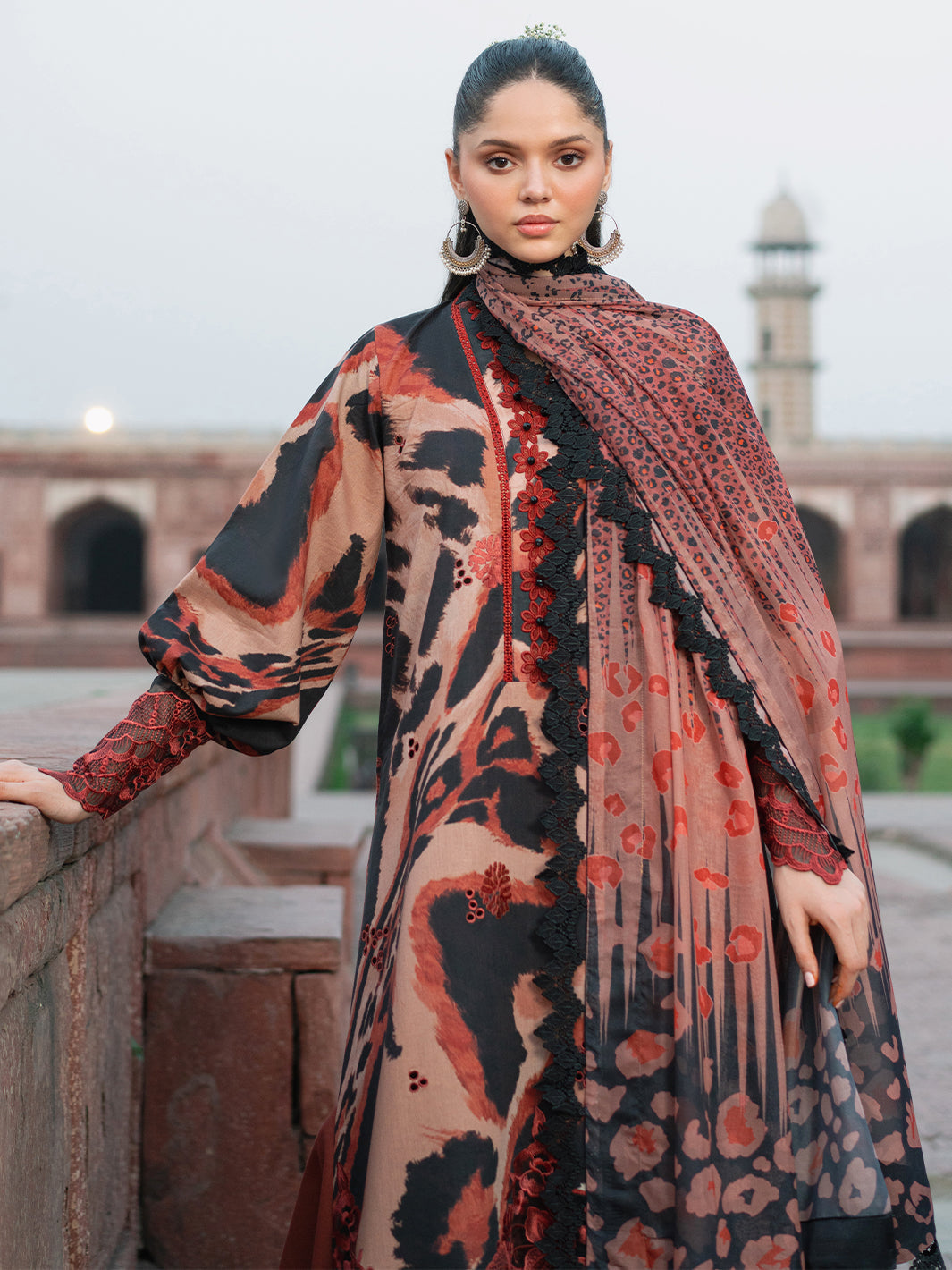 Bin Ilyas | Naqsh Naaz Luxury Lawn 25 | 2086 - C