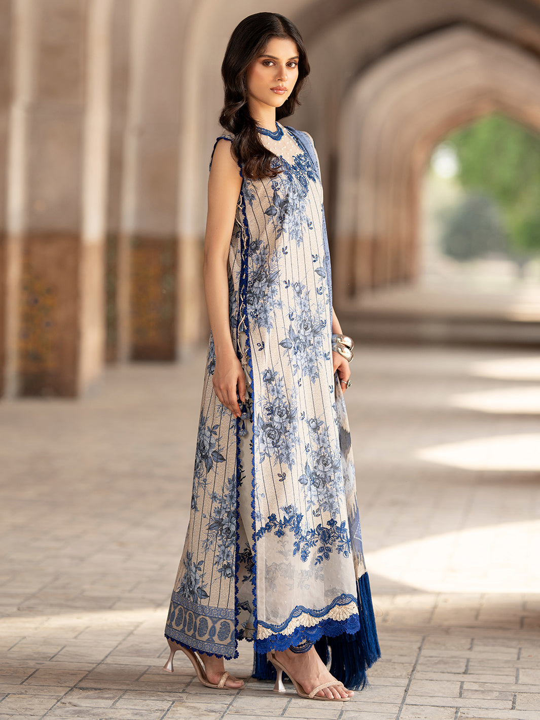 Bin Ilyas | Naqsh Naaz Luxury Lawn 25 | 2087 - A