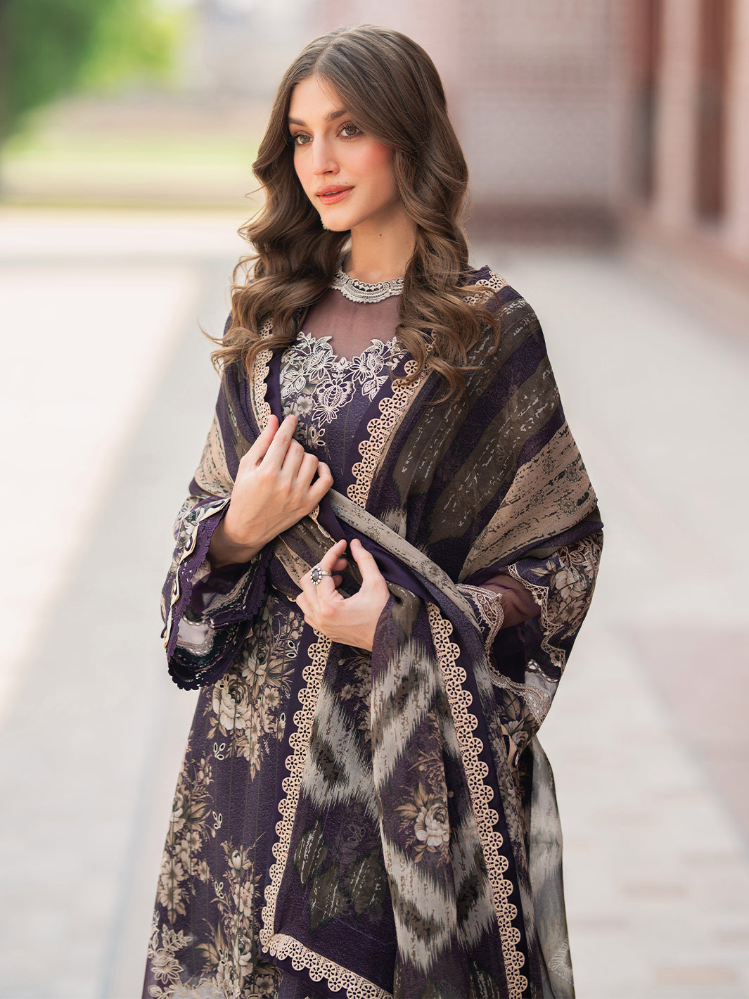Bin Ilyas | Naqsh Naaz Luxury Lawn 25 | 2087 - B