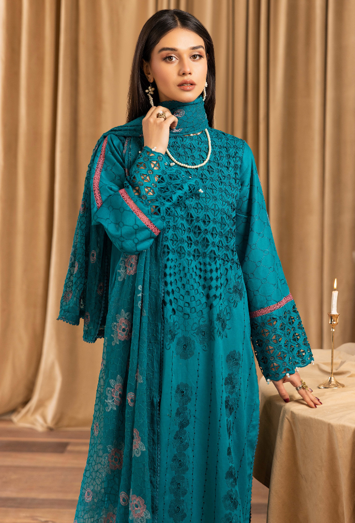 Humdum | Elegant Chikankari 25 | D04