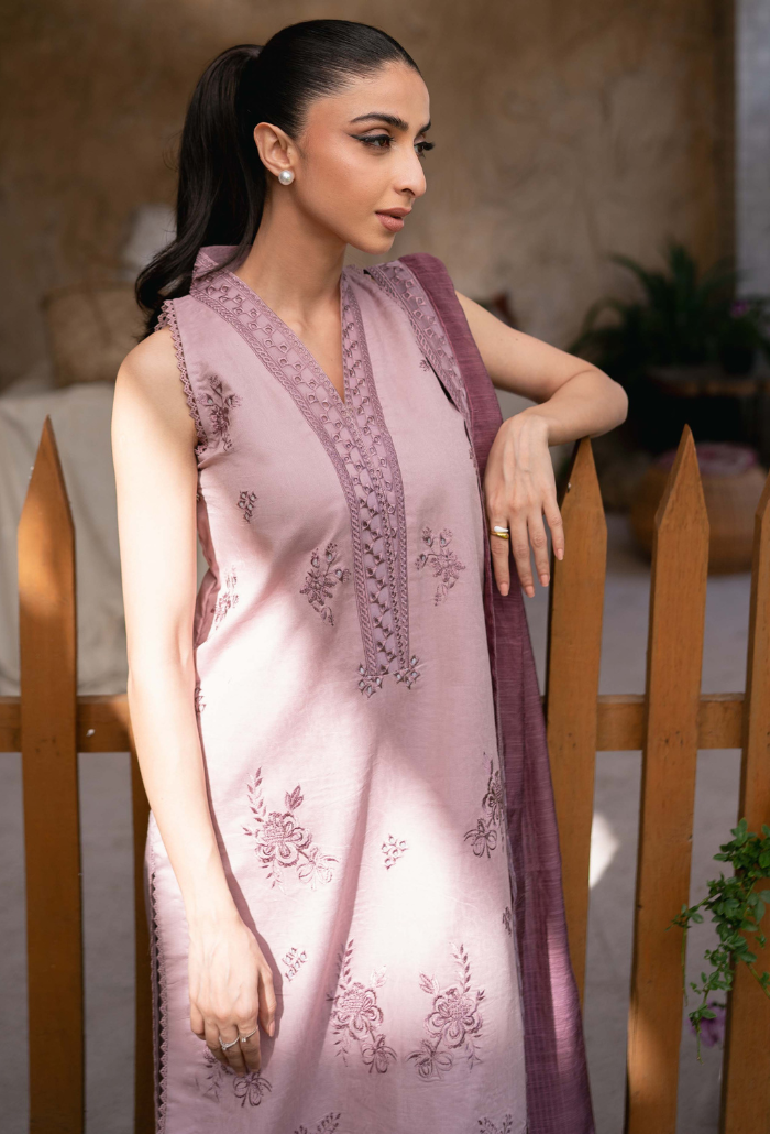 Humdum | Mirha Lawn 25 | Mirha - D10