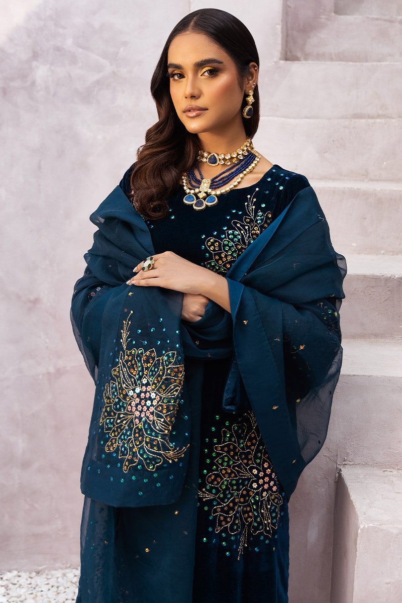 Chic Ophicial | Velveteen Luxury Fall Collection |  Zaira