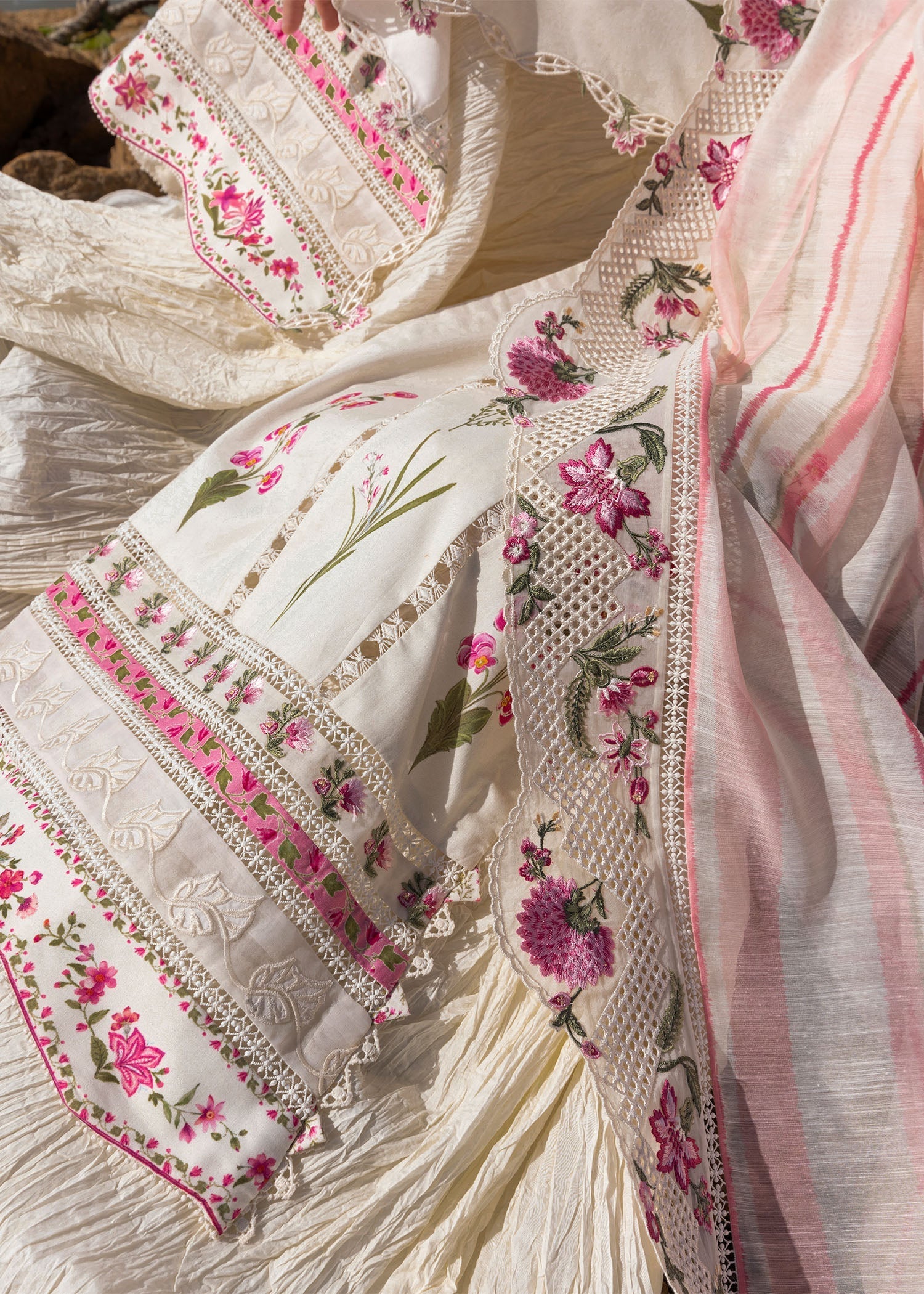 Crimson | Floe by Crimson | Once Upon A Flower - D9 B