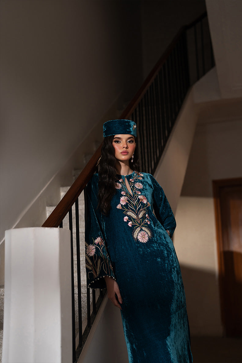 Caia | Luxury Velvet Edit 25 | Twilight custom